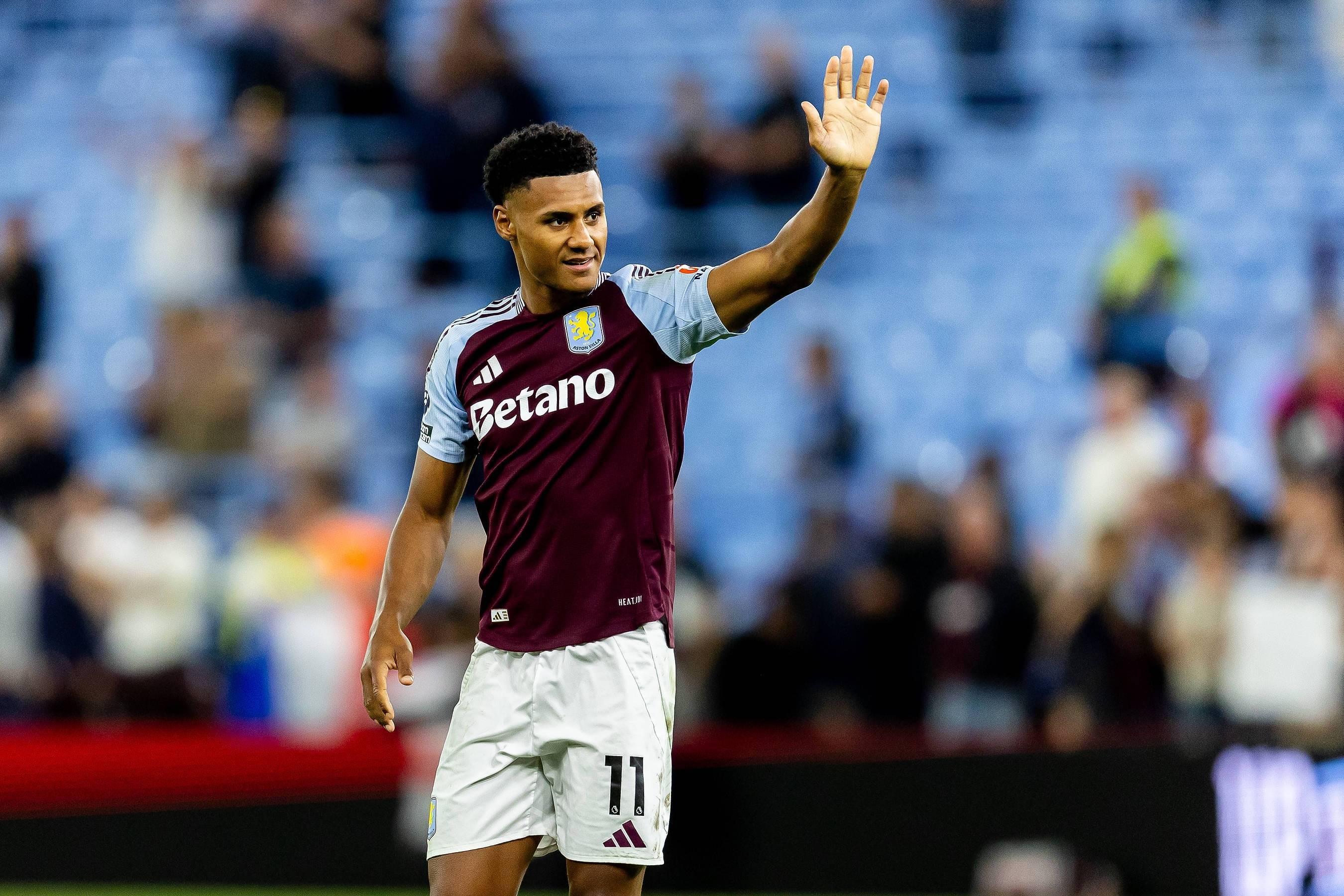 镜报：曼联和维拉谈过拉什福德&amp;沃特金斯互换，现在曼联仍关注他